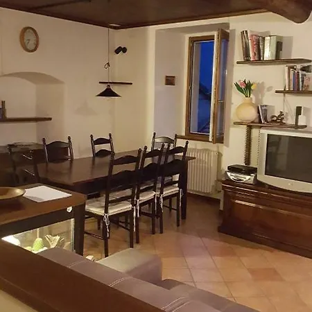 Casa Al Portico דירה נסו